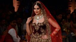 Bipasha Basu - Artis Bollywood ini pernah mempunyai hubungan istimewa dengan CR7. Bipasha dan Ronaldo pernah tertangkap kamera saat bermesraan di sebuah kelab malam yang berada di pusat Kota Lisbon pada 2007 silam. (Foto: AFP/Sajjad Hussain)