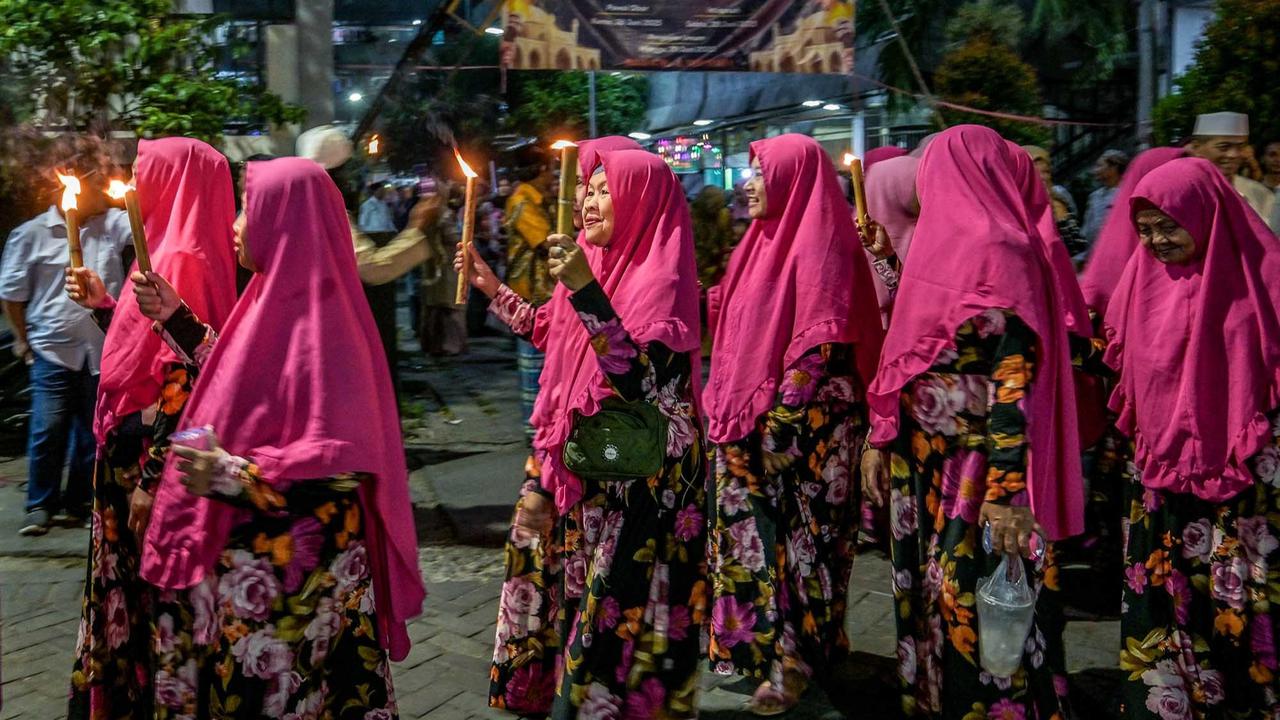 FOTO: Kemeriahan Pawai Obor Menyambut 1 Muharram 1447 H
