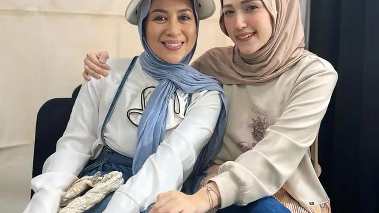 Gaya Adelia Istri Pasha Pakai Hijab Meleyot, Intip Padu Padannya yang Modis dan Elegan