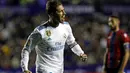 Ekspresi Sergio Ramos usai membobol gawang Levante pada laga La Liga Santander di Ciutat de Valencia stadium, Valencia, Spanyol, (3/2/2018). Real Madrid bermain imbang 2-2.  (AP/Alberto Saiz)