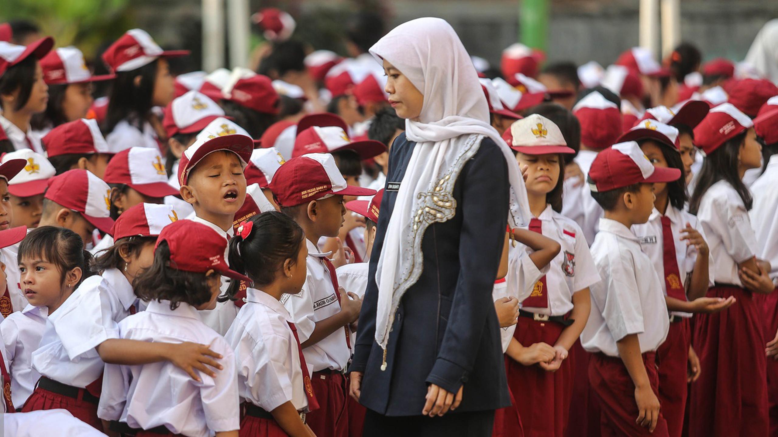 55 Ucapan Hari Guru Singkat dari Anak SD, Manis dan Penuh Makna Ketulusan