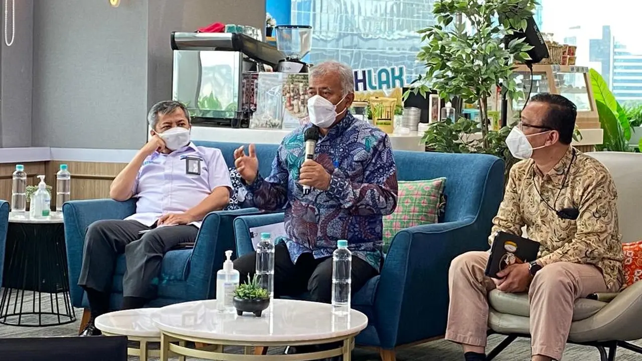 Talk Series Surveyor Indonesia yang diadakan pada Selasa, 30 November 2021.