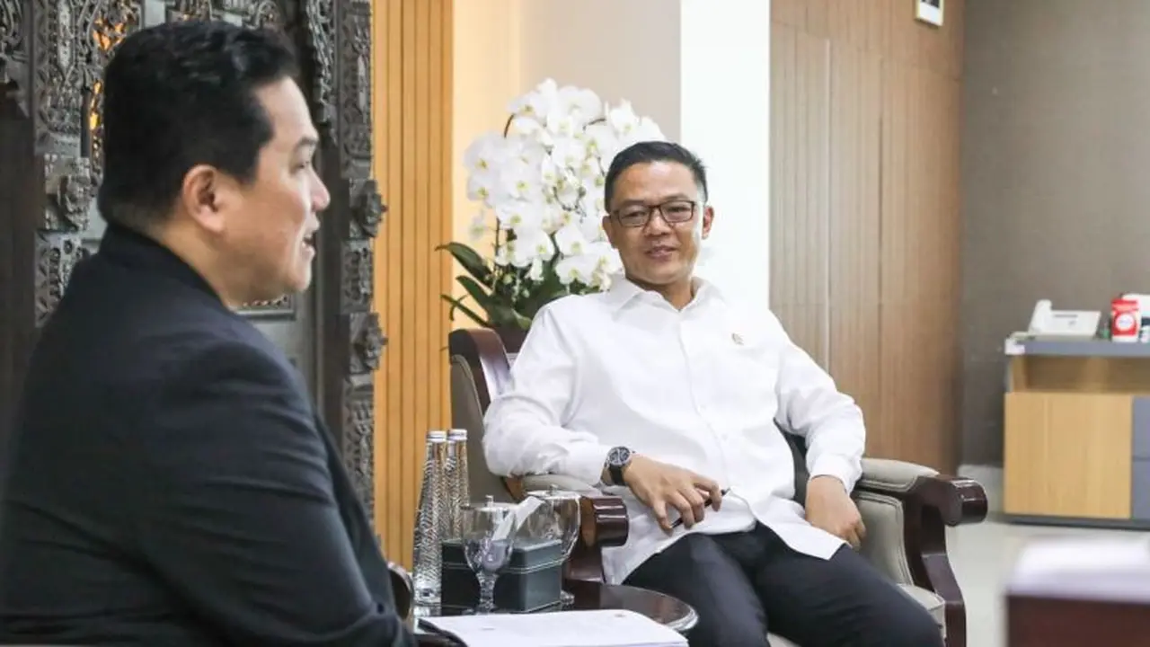Menko PMK Sugiono bertemu Menpora Erick Thohir di Kantor Kemenko PMK