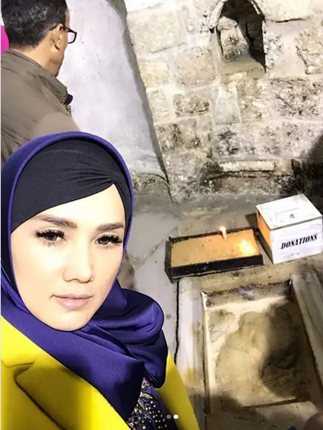 [Bintang] Mulan Jameela dan Ahmad Dhani