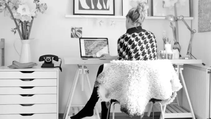 10 Desain Ruang kerja di Rumah Buat Kamu Pengusaha Wanita 