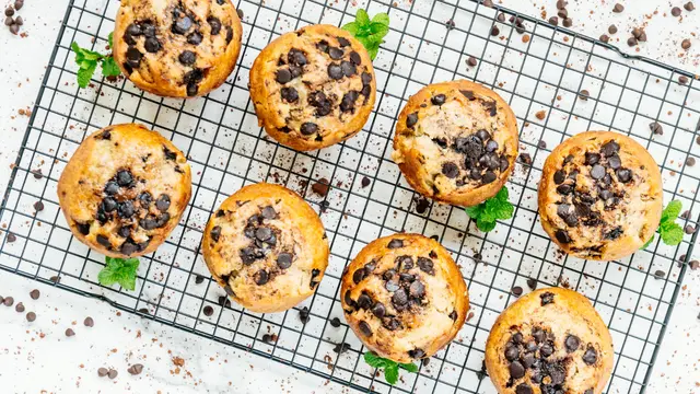 Chocolate Chip Muffin