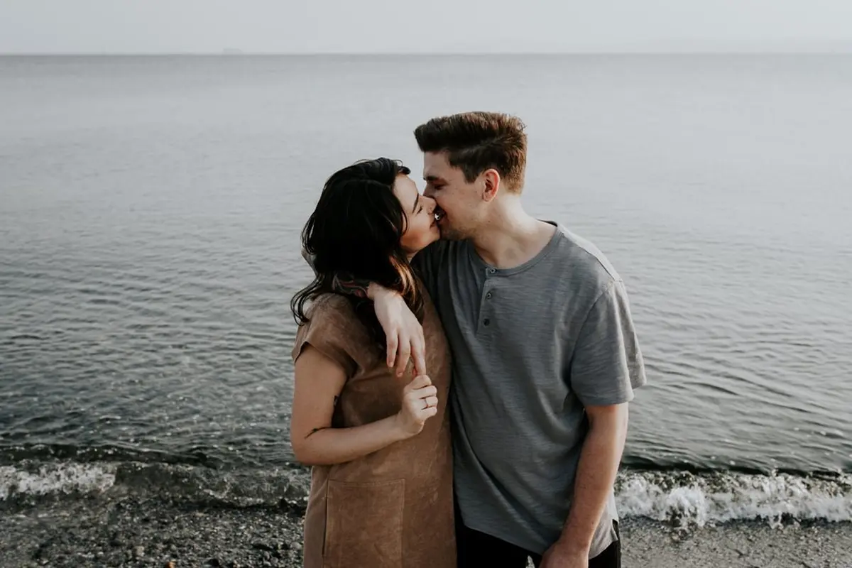 Saat Sayang tapi Nggak Mau Pacaran, Begini deh Jadinya
