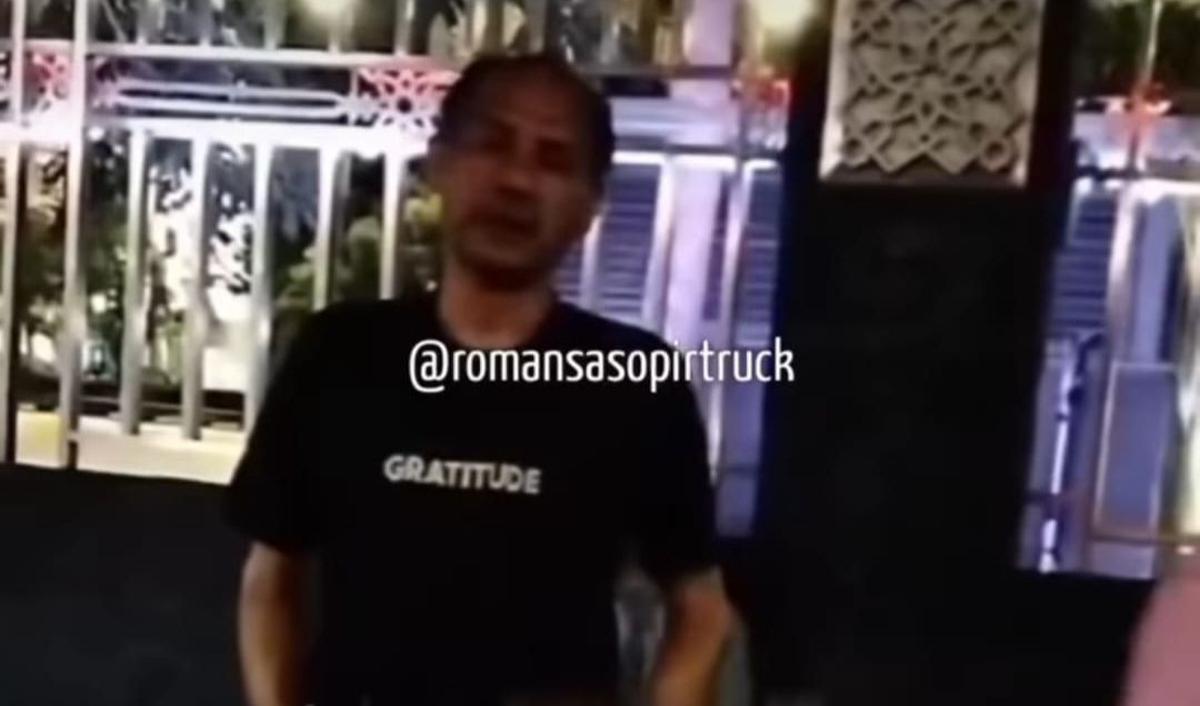 Karena alasan pelaku tidak masuk akal, perekam video lalu mempertanyakan peraturan daerah (perda) soal pungli tersebut.<br>