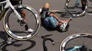 Pebalap 38 tahun ini harus memupus mimpinya menyalip rekor kemenangan etape Tour de France setelah ia terjatuh pada etape 8 yang dimenangi oleh Mads Pedersen asal Denmark. (Photo by Thomas SAMSON / AFP)