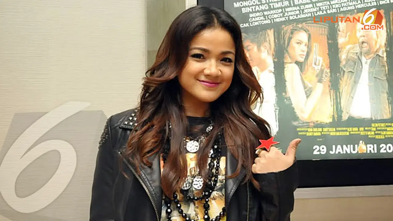 nirina-zubir-2-140124b.jpg