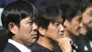 Pelatih Timnas Jepang, Hajime Moriyasu mengamati jalannya pertandingan menghadapi Timnas Turki pada laga persahabatan FIFA Matchday di Luminus Arena, Genk, Belgia, Selasa (12/9/2023) malam WIB. (AP Photo/Frederic Sierakowski)
