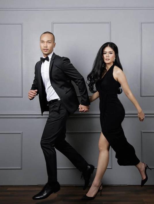 Foto Resmi Menikah Begini Potret Prewedding Bimo Aryo Dan Rasyena Hikmayudi Showbiz Liputan6 Com