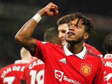 Pemain Manchester United Fred melakukan selebrasi usai mencetak gol ke gawang Nottingham Forest pada pertandingan sepak bola Liga Inggris di Old Trafford, Manchester, Inggris, 27 Desember 2022. (AP Photo/Dave Thompson)