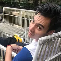 Perbedaan usia keduanya juga tak menjadi halangan pasangan ini untuk meresmikan hubungannya.  Perbedaan usia 14 tahun, diakui Baim tak menghalangi niatnya untuk menjadikan Vebby istrinya.  (Instagram/baimwong)