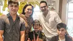Dalam momen perayaan ulang tahun, Ari Wibowo mengatakan bahwa sang ayah terlihat begitu bahagia. Pasalnya, pria yang dipanggil Papa Bowo itu dikelilingi anak, cucu dan keluarga, serta sahabat. Mereka turut hadir untuk meramaikan ulang tahunnya yang ke-94. (Liputan6.com/IG/@ariwibowo_official)