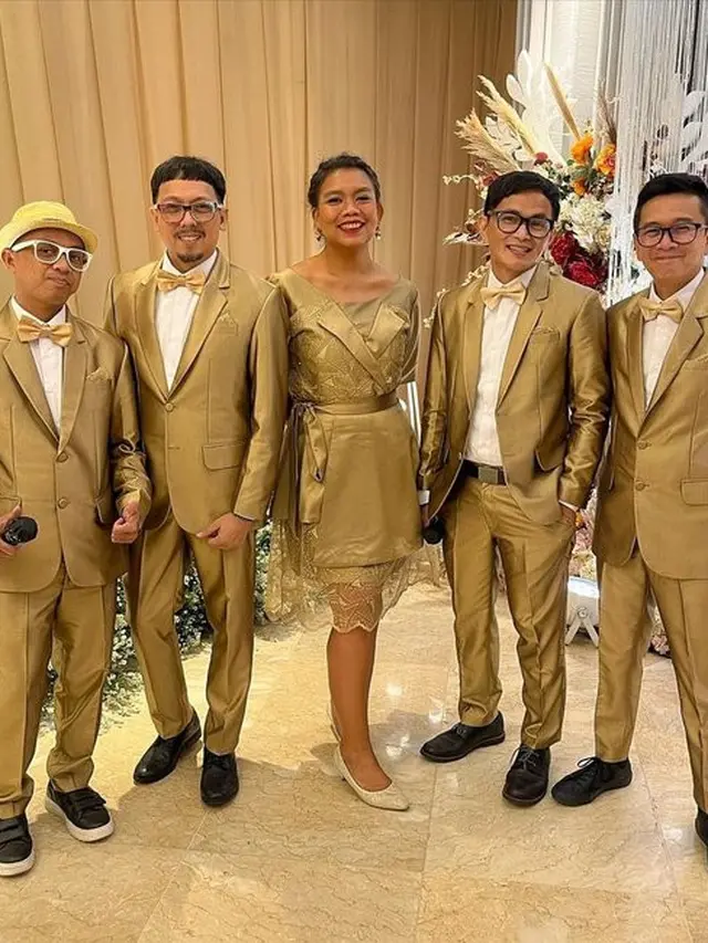 5 Potret Terbaru Tika Panggabean Disebut Makin Langsing, Fit di Usia 51 Tahun