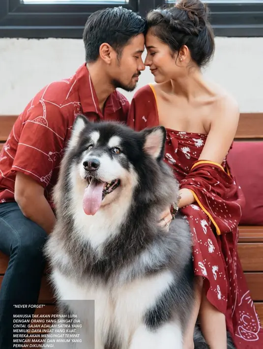 Kabar hamil beberapa waktu lalu diakui oleh Chicco. Meski saat itu tak menjelaskan usia berapa kehamilan istrinya. Yang terbaru, Putri seakan mengumumkan kehamilannya. (instagram/putrimarino)