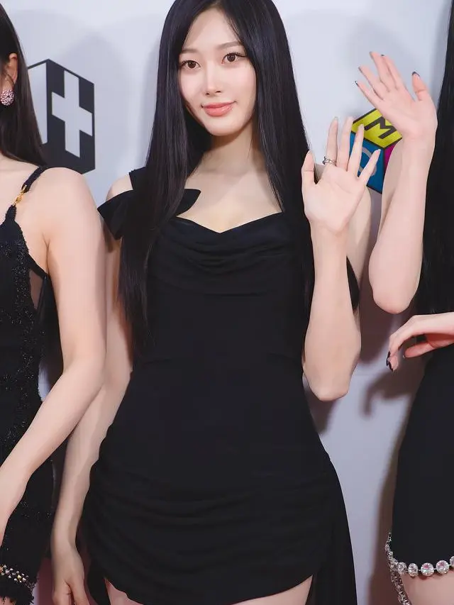 Viral 8 Penampilan aespa di Red Carpet TMA 2023, Super Elegan!