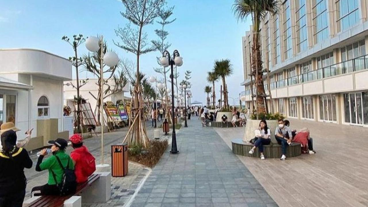 Cove at Batavia PIK 2 memiliki berbagai tenant kuliner dan fashion, menjadikannya tempat yang ideal untuk hangout dan menikmati santapan di pinggir pantai.