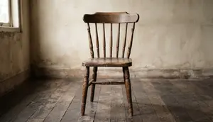 8 Ide Restorasi Kursi Kayu Tua yang Kusam agar Terlihat seperti Furnitur Vintage Mahal, Ternyata Sederhana