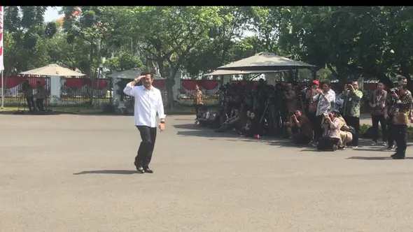 Politikus Nasdem Syahrul Yasin Limpo menyambangi Istana, Selasa (22/10/2019).(Merdeka/com/ Titin Supriatin)