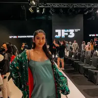 Baby bump Canti Tachril istri Adipati Dolken di acara JF3 2022. (Sumber: Instagram/cantitachril)