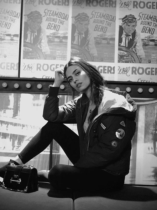 5 Potret Amine Gulse Miss Turki 2014 yang Jadi Istri Mesut Ozil