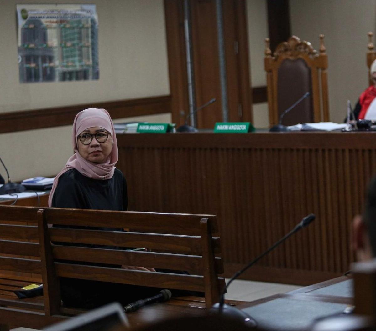 Terdakwa kasus korupsi pengadaan gas alam cair (LNG) Karen Agustiawan dijatuhi tuntutan 11 tahun penjara di Pengadilan Tipikor, Jakarta, Kamis (30/5/2024). Tuntutan itu dikeluarkan Jaksa Penuntut Umum kepada mantan Direktur Utama PT Pertamina tersebut. Fo