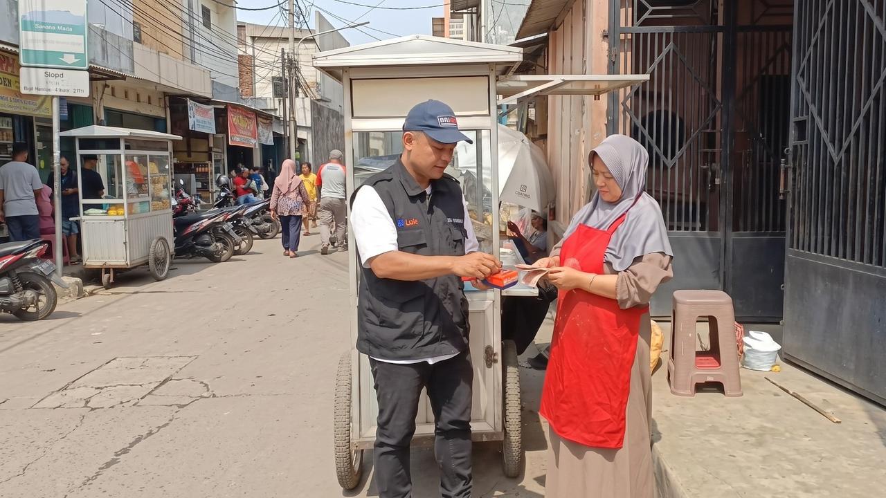Narsun dan Kisah BRILink Agen “Juragan” di Jabar, Perluas Perlindungan Sosial untuk 7 Ribu Pekerja
