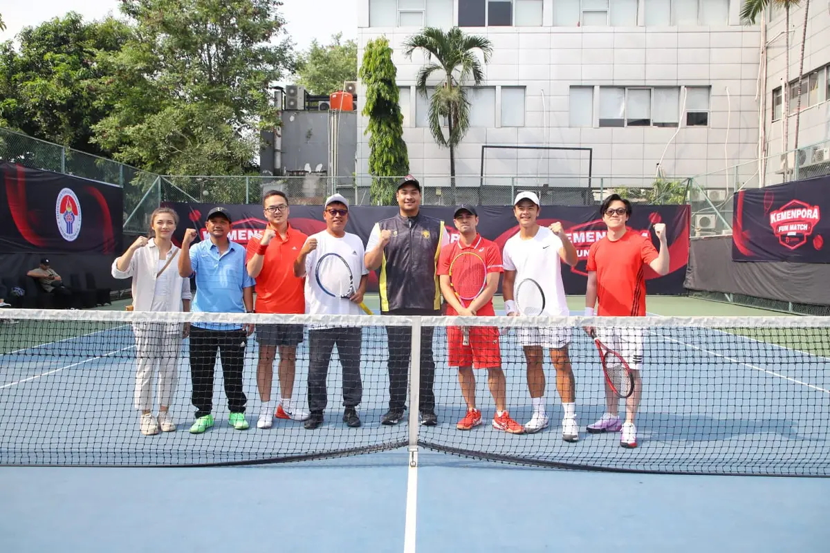 Raffi Ahmad main tenis