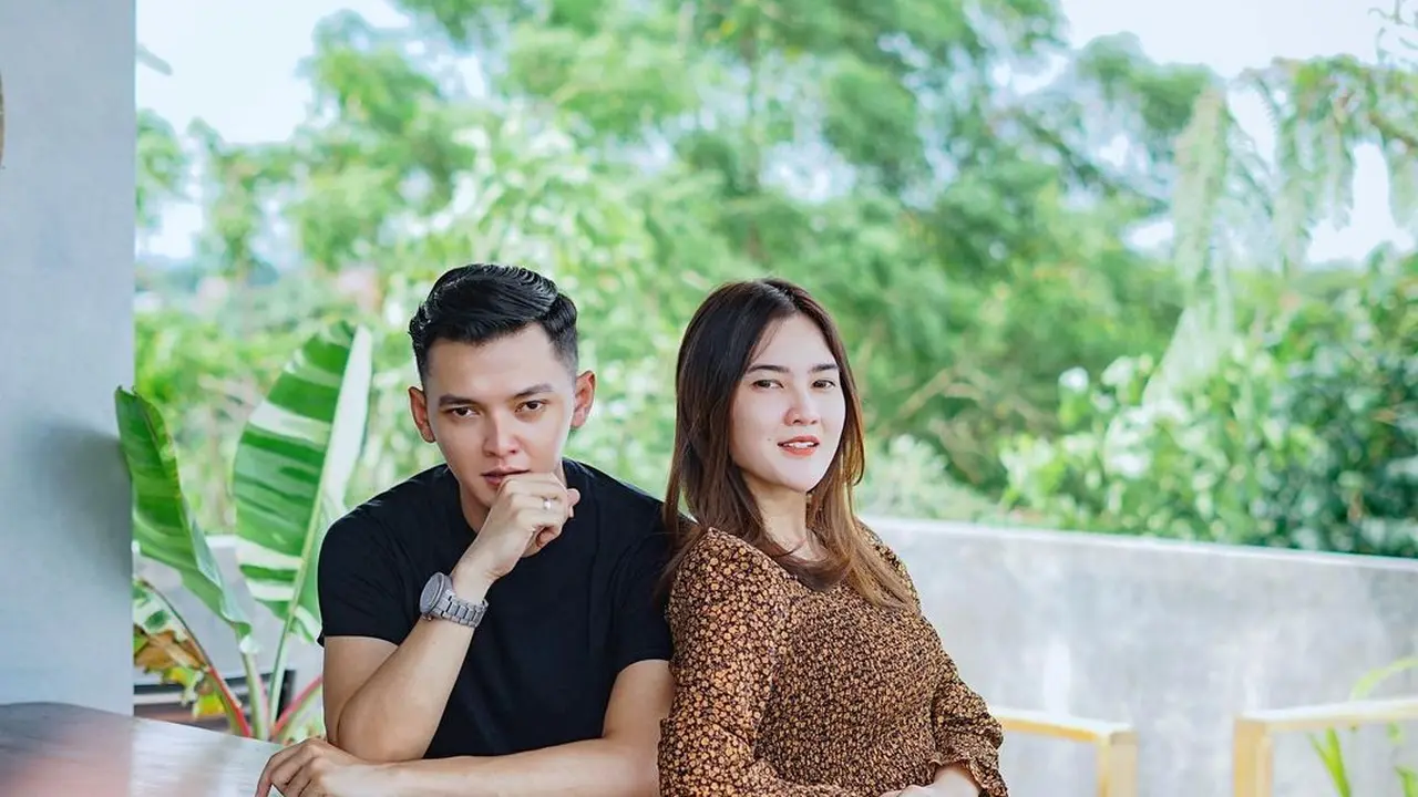 Nella Kharisma dan Dory Harsa. (Foto: Instagram @nellakharisma)