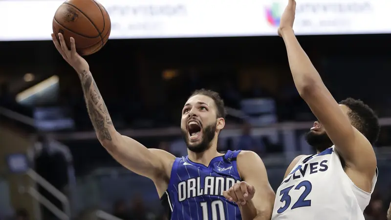 Aksi Evan Fournier saat melawan Timberwolves