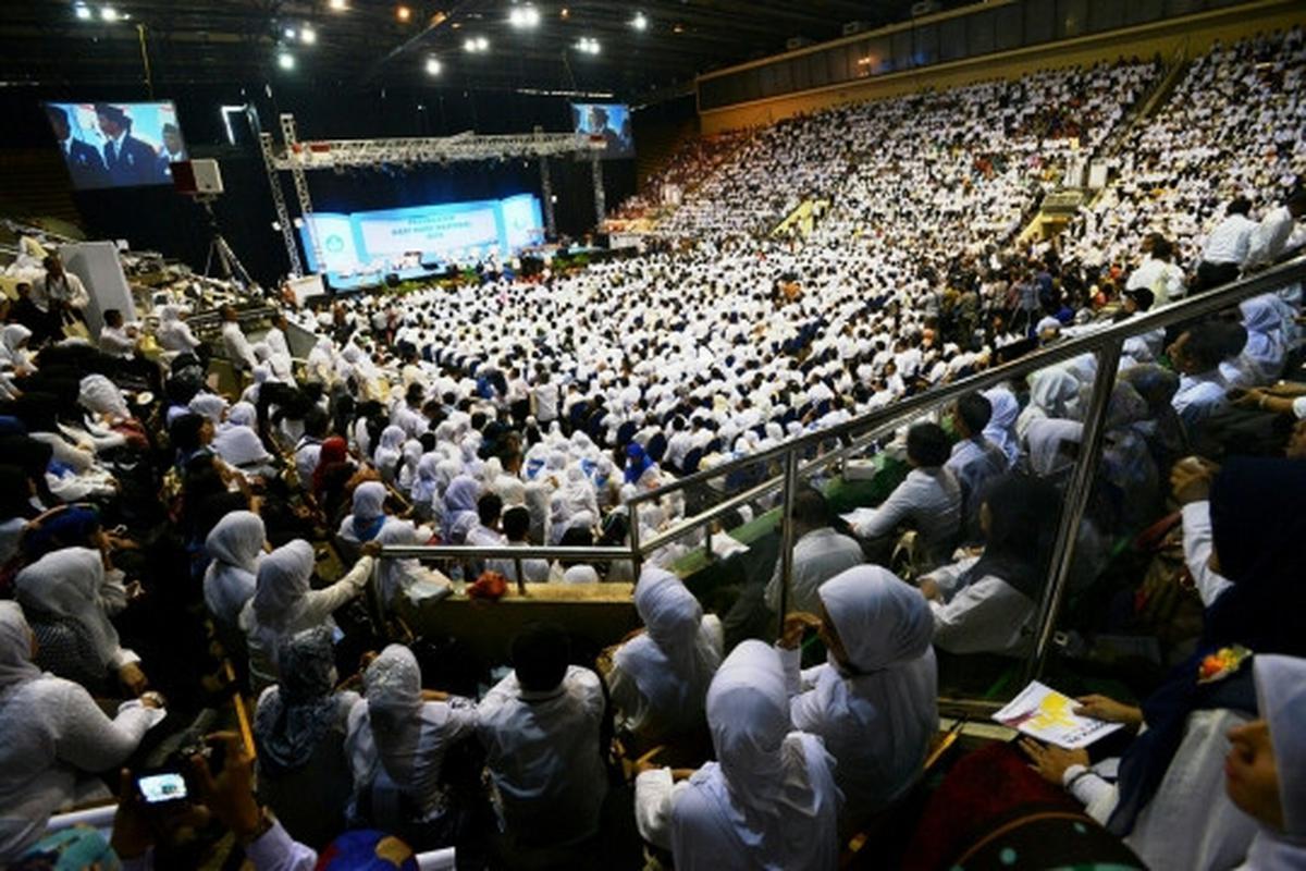 Presiden Jokowi hadiri peringatan Hari Guru Nasional 2015