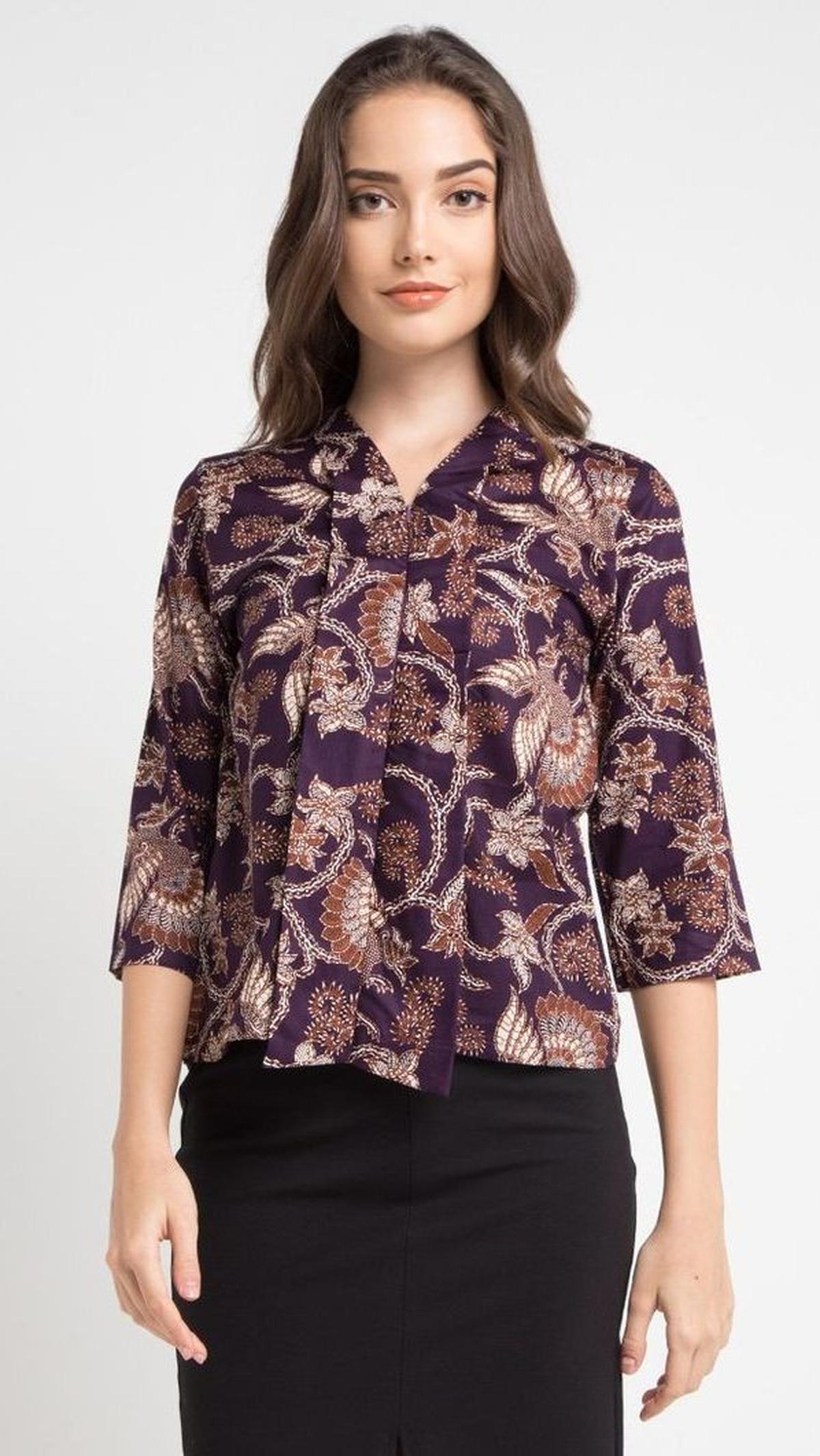 <b>Pilih Model Blouse Sesuai Selera&nbsp;</b>