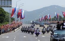 Viral Korut Ramai Pasang Bendera Rusia & Foto Putin, Warganet Malah Salfok ke Kondisi Jalanan hingga Kota di Korea Utara