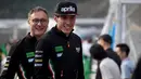 Pebalap Aprilia, Aleix Espargaro menempati peringkat keempat pada kualifikasi MotoGP Japang di Twin Ring Motegi, (14/10/2017). Alex mencatat waktu 1'53.947. (AFP/Toshifumi Kitamura)