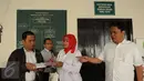 ACTA usai mendaftarkan gugatan class action terhadap Basuki Tjahaja Purnama (Ahok) di PN Jakarta Utara, Kamis (8/12). ACTA menggugat secara perdata kasus dugaan penistaan agama oleh Ahok dengan nilai gugatan Rp470 miliar. (Liputan6.com/Helmi Afandi)