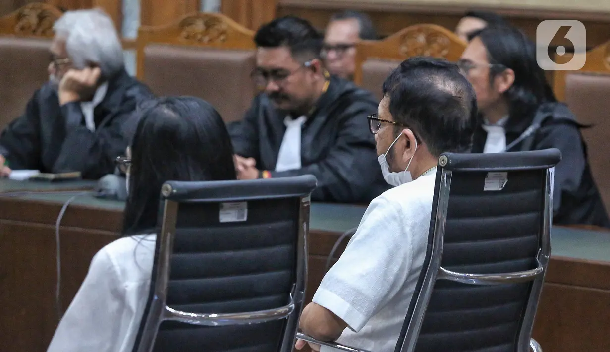 Zarof Ricar merupakan terdakwa kasus dugaan suap penanganan perkara terpidana pembunuhan Gregorius Ronald Tannur tahun 2024 dan gratifikasi tahun 2012-2022 dijatuhi hukuman 16 tahun penjara. (Liputan6.com/Angga Yuniar)