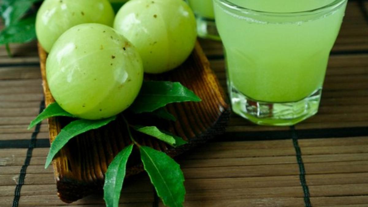 5 Manfaat Jus Amla untuk Kesehatan: Menurunkan Kolesterol dan Meningkatkan Fungsi Liver