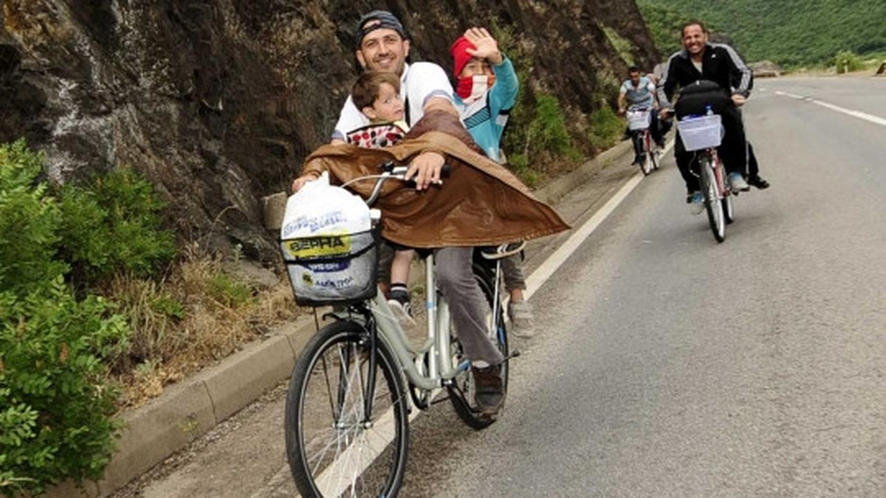 Cari pelindungan, para imigran Suriah rela gowes sepeda ribuan Km