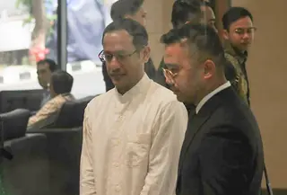 Diketahui, Nadiem Makarim diperiksa sebagai saksi terkait kasus dugaan tindak pidana korupsi pengadaan digitalisasi pendidikan Kementerian Pendidikan, Kebudayaan, Riset dan Teknologi (Kemendikbudristek) Tahun 2019-2023. Anggaran yang digelontorkan pemerintah sendiri mencapai hampir Rp10 triliun. (merdeka.com/Arie Basuki)