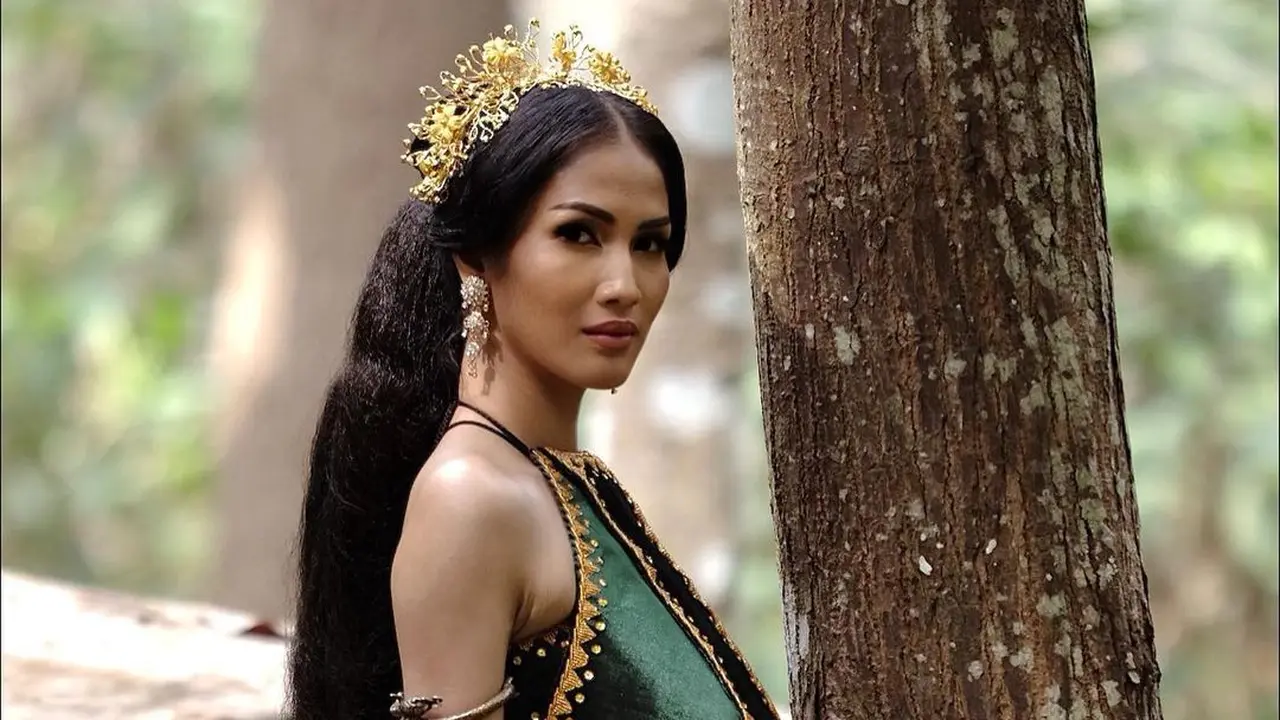 Aulia Sarah Pemeran Badarawuhi di KKN Desa Penari