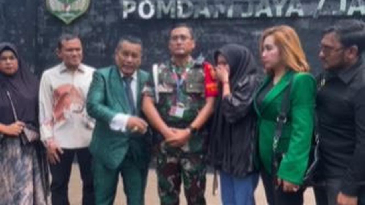 Pengacara kenamaan Tanah Air itu memberikan pendampingan hukum kepada keluarga korban dan berharap para pelaku dapat diproses oleh aparat penegakan hukum seadil-adilnya.