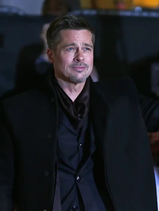 Thanksgiving tahun ini pun tak dirayakan bersama lagi oleh pasangan yang kerap disebut Brangelina. Pitt dan Jolie merayakan dengan caranya masing-masing, Jolie merayakan dengan keenam anaknya sedangkan Pitt bersama sahabat karibnya.(AFP/Bintang.com)