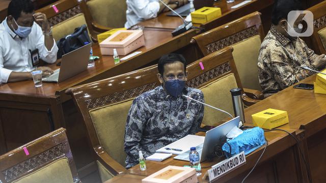 FOTO: Mendikbud - DPR Evaluasi Belajar dari Rumah hingga Kesiapan Rekrutmen Guru Honorer