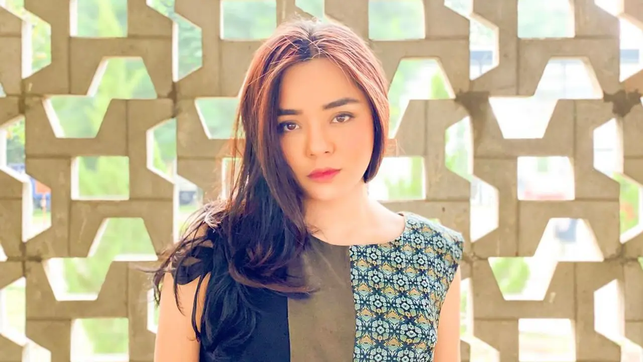 7 Pesona Gita Sinaga Pemain FTV Suara Hati Istri yang Kerap Curi Perhatian