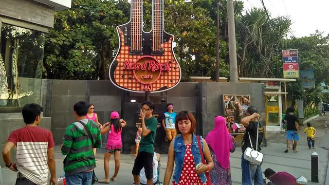 Salah satu lokasi favorit untuk selfie di Kuta Bali