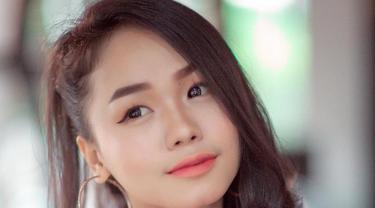 Tenny Amelia Putri (ist)