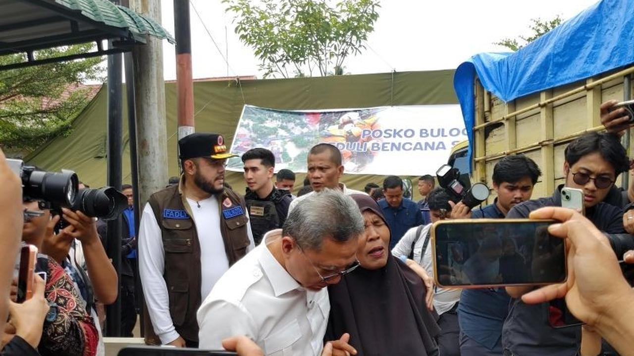 Menko Pangan Perintahkan Bulog Lipat Gandakan Suplai Logistik Bencana di Daerah Terdampak