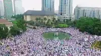 Ribuan peserta aksi 31 Maret berunjuk rasa di kawasan Monas dan Istana Merdeka (Liputan 6 SCTV).